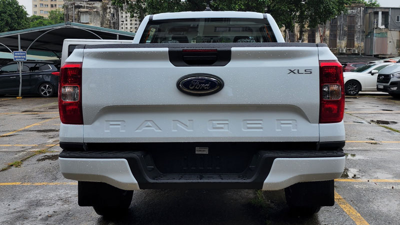 duoi-xe-ford-ranger-xls-moi