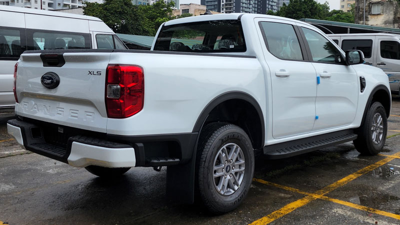 than-xe-ford-ranger-xls-moi-2023